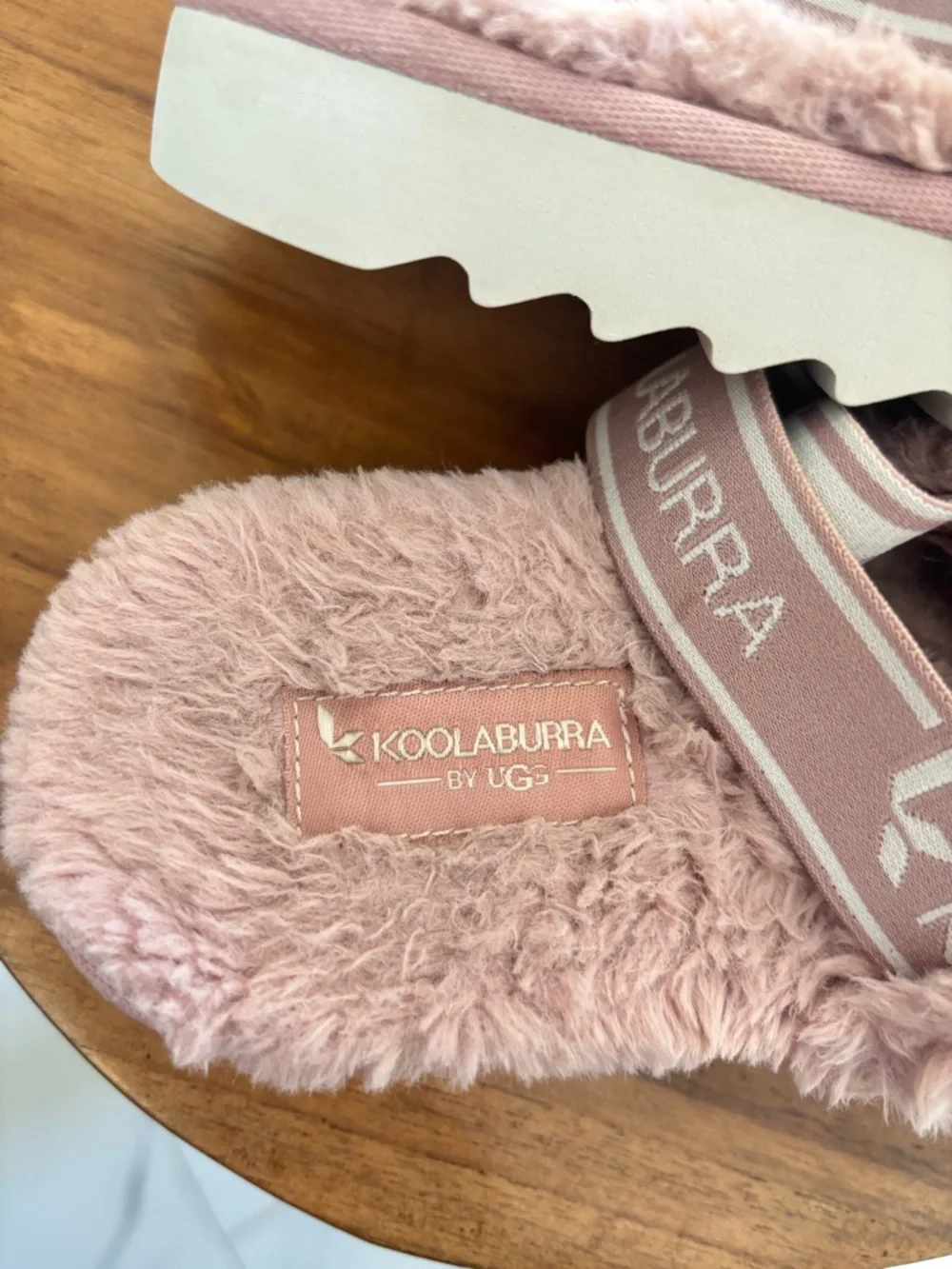 Koolaburra by UGG Pink Fuzzy Slide and cozy Sandals with Elastic Back Strap EUC